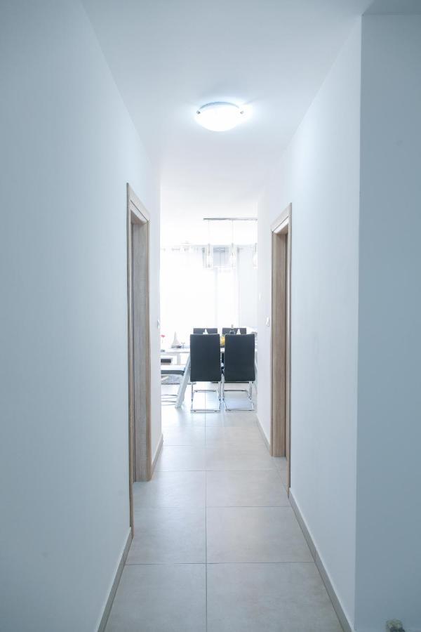 Navi Apartment Kaštela Exterior foto