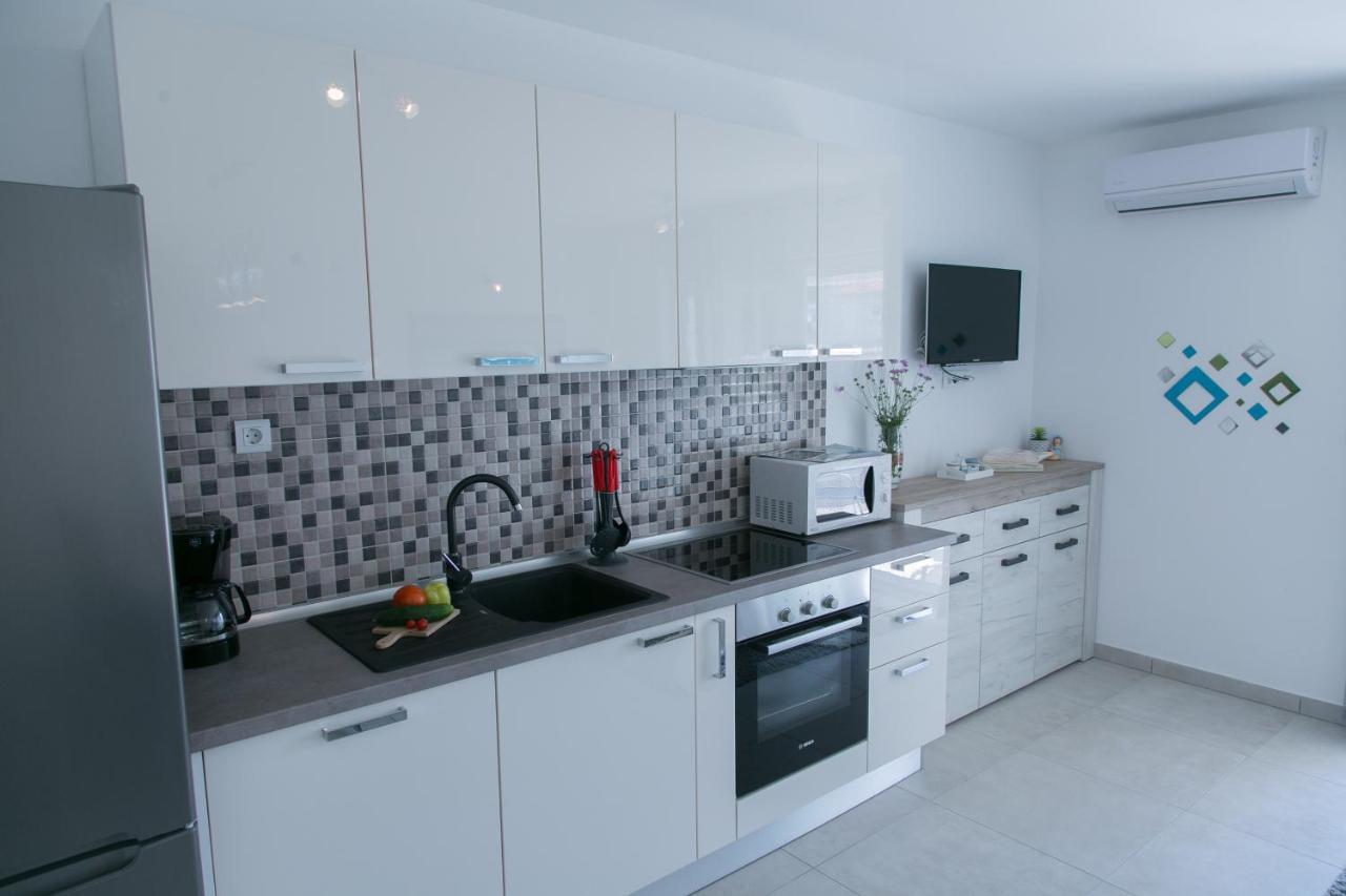 Navi Apartment Kaštela Exterior foto