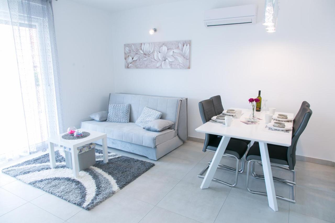 Navi Apartment Kaštela Exterior foto